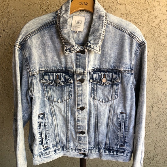 Rip Curl Acid Washed Blue Jean Jacket Size M - Picture 2 of 8